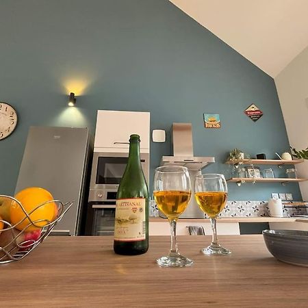 Duplex Parapluies De Cherbourg Netflix Parking Zewnętrze zdjęcie