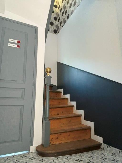 Duplex Parapluies De Cherbourg Netflix Parking Zewnętrze zdjęcie