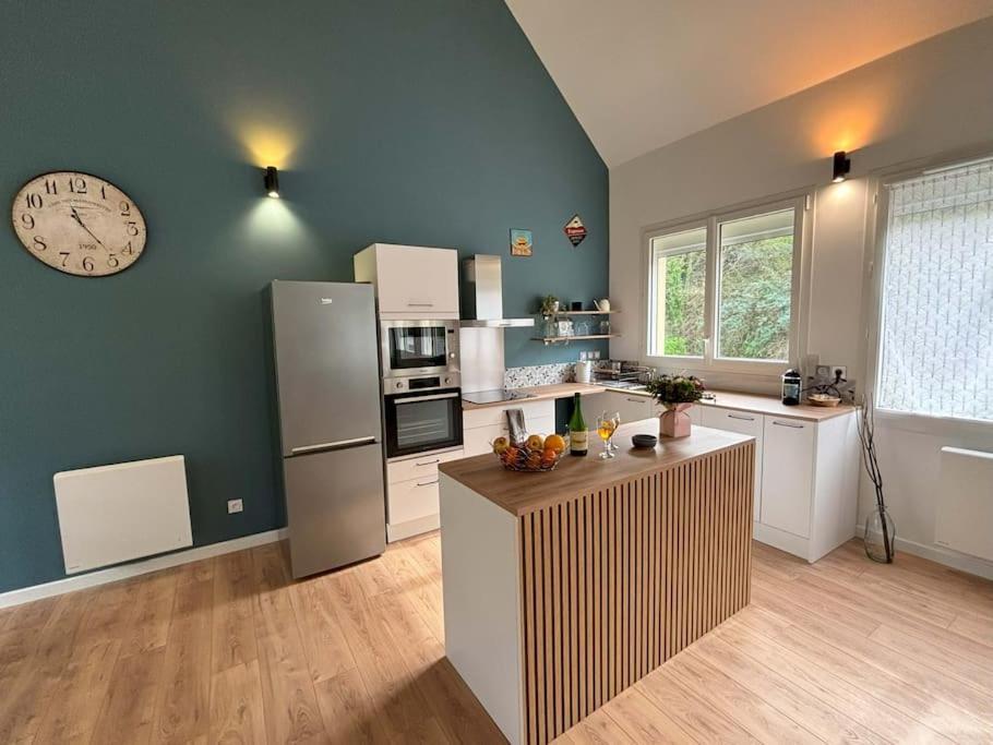 Duplex Parapluies De Cherbourg Netflix Parking Zewnętrze zdjęcie